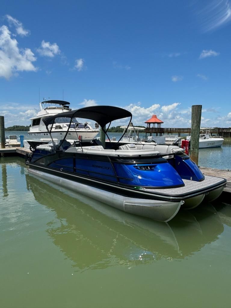 25’ V.I.P. Group Pontoon Package | Hilton Head Boat Rentals